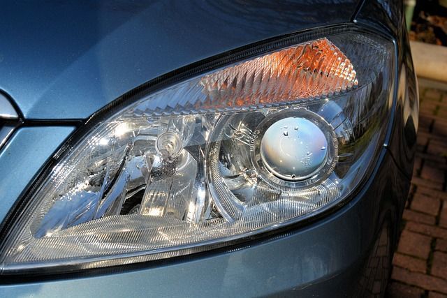 Faros De Coche: ¿Cuándo Cambiarlos? 3 Car Headlights 235729 640